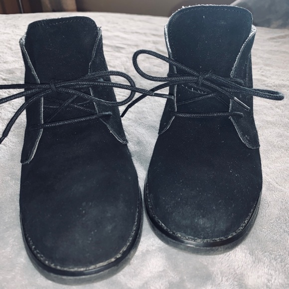 Women’s Eddie Bauer size 7 black leather shoes - Picture 2 of 4